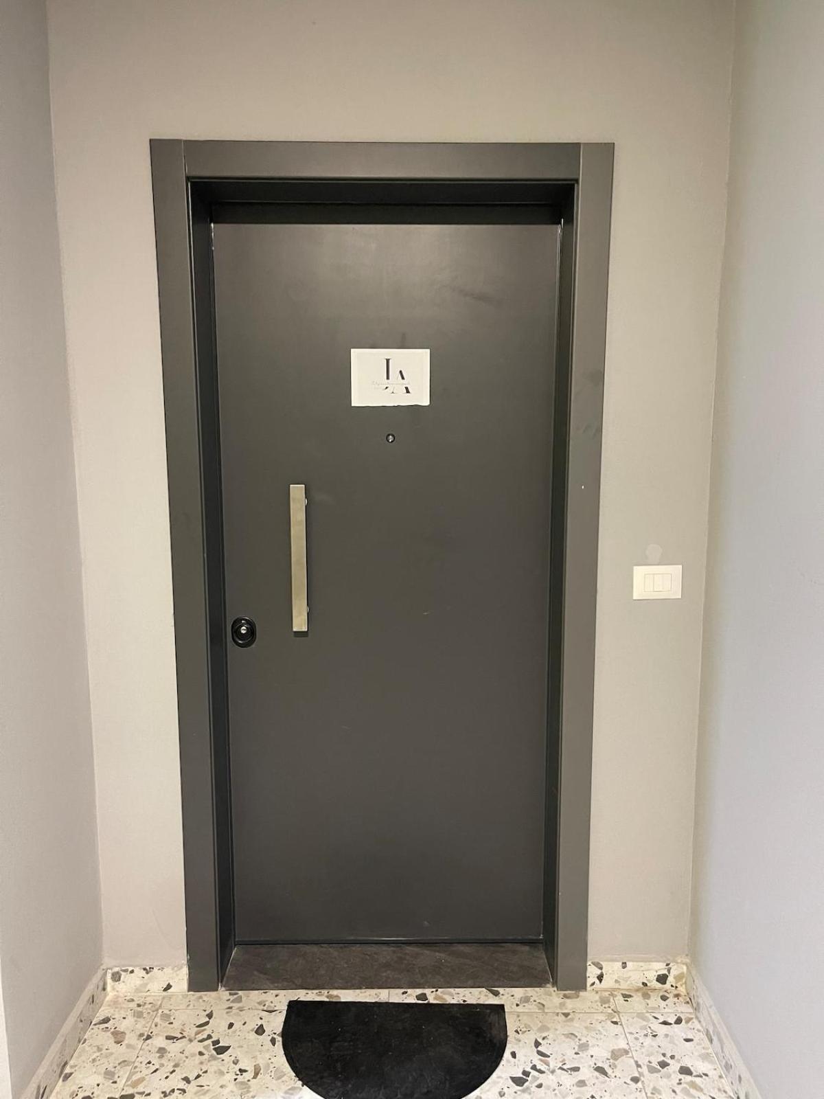 Jona City Center 2 Bedroom Confort Suites And Free Parking Τίρανα Εξωτερικό φωτογραφία